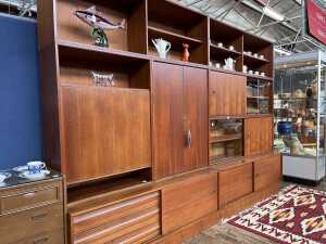 Danish mid-century modular teak wall unit - 2