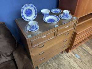 Standis Furniture mid-century Victorian ash chest of four drawers - 2