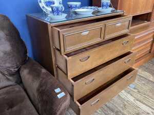 Standis Furniture mid-century Victorian ash chest of four drawers - 3
