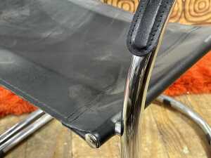 Set of four cantilever armchairs - 5