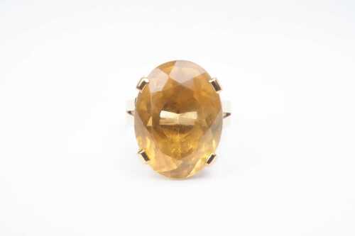 A vintage citrine cocktail ring in 9 carat yellow gold