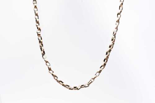 An antique oval belcher link necklace in 9 carat rose gold.