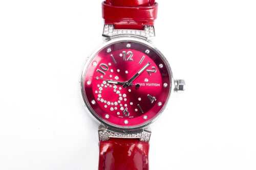 A Louis Vuitton diamond Tambour Fiji heart quartz watch