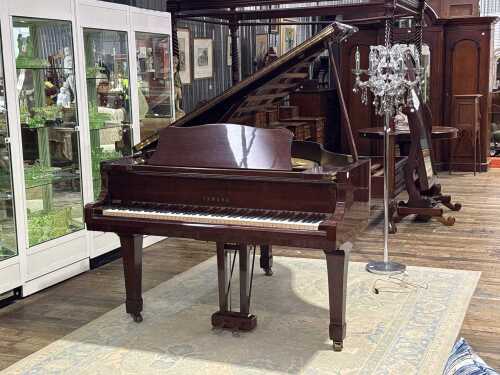 Vintage Yamaha G2 baby grand piano, 1976