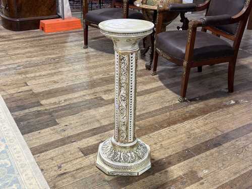 Capodimonte Italian ceramic pedestal
