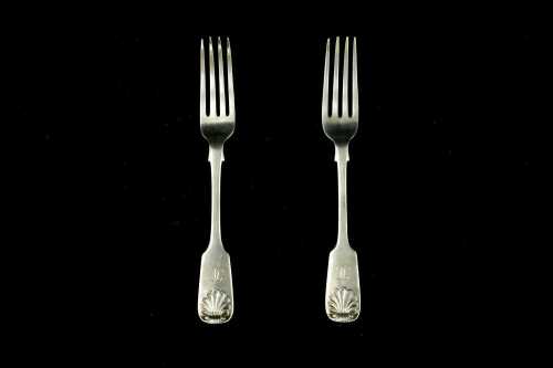 Pair of Victorian Scottish sterling silver forks, weight 143g
