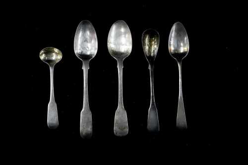 Five 19th century British sterling silver spoons, weight 70g