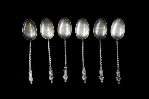 Set of six English sterling silver Apostle teaspoons, weight 68g