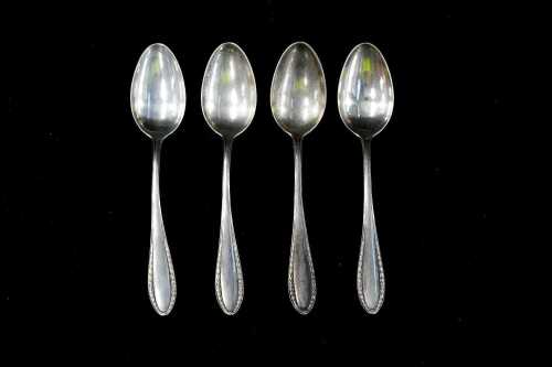 Set of four German 800 silver teaspoons, weight 72g
