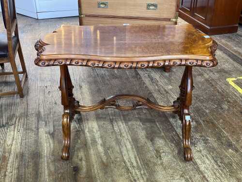 Victorian burr walnut side table