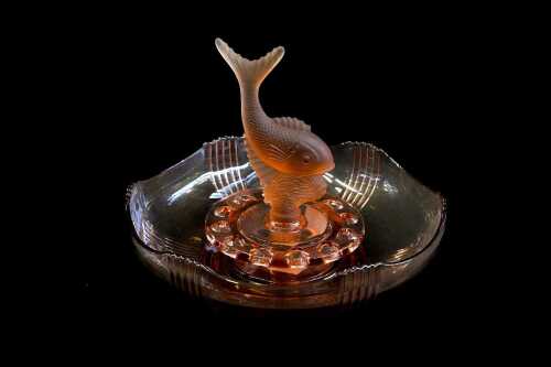 Art Deco pink glass centrepiece bowl