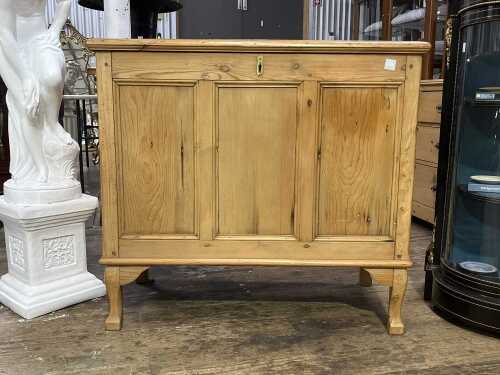Antique pine coffer