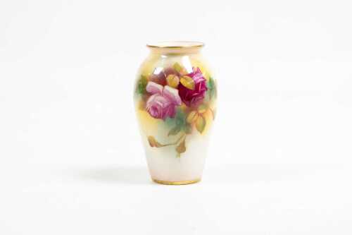 Royal Worcester porcelain vase decorated by Mildred Hunt, 1936