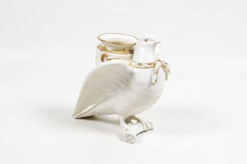 Victorian Royal Worcester porcelain dove vase