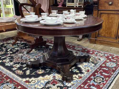 William IV plum pudding mahogany circular table
