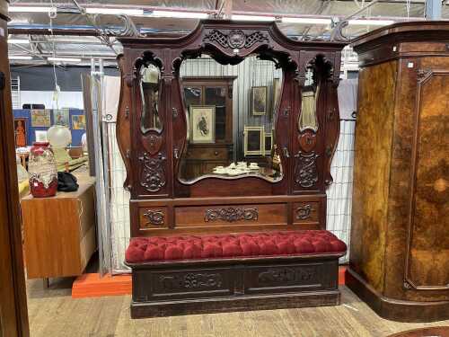 Impressive Mid-Victorian mahogany hall stand