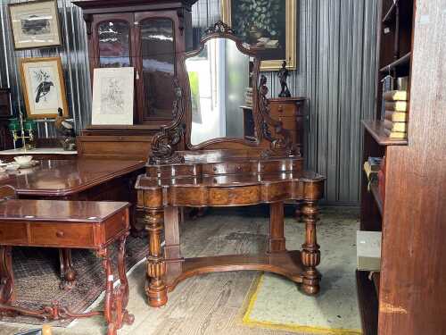 Victorian burr walnut serpentine front dressing table