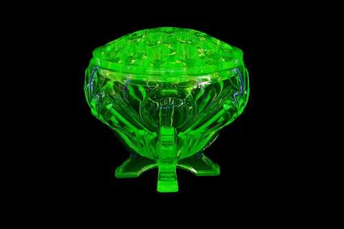 Sowerby Art Deco uranium flower bowl and frog