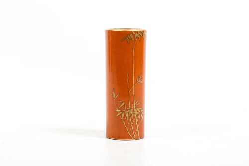 Mid-Qing style porcelain vase