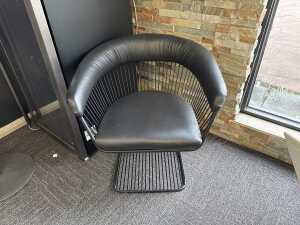 GlobeWest Leather Tub Chair