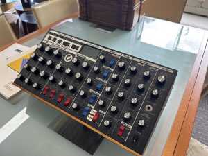 Moog voyager rack mount - 2