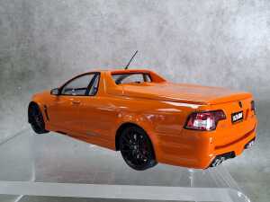 HSV Gen-F Maloo R8 SV Fantale 2014 model car - 3