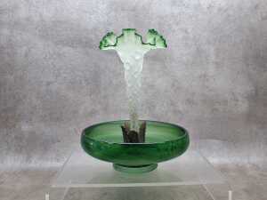 Green glass single trumpet epergne