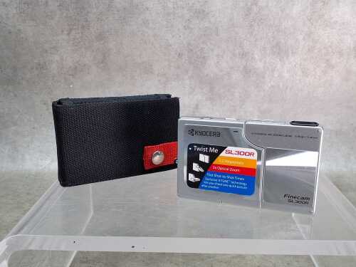 Kyocera Finecam SL300R point and shoot digital camera