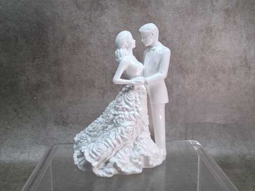 Waterford Monique Lhuillier Modern Love figure