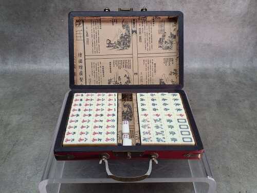 Chinese Mah-Jong set