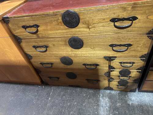 Japanese Tansu chest of drawers
