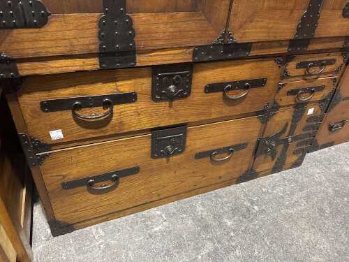 Antique Japanese Tansu chest