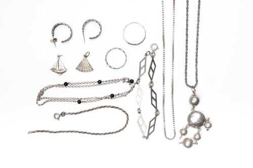 A collection of jewellery in sterling silver