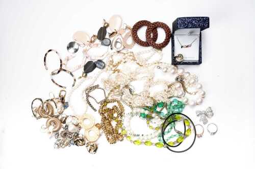 A collection of jewellery