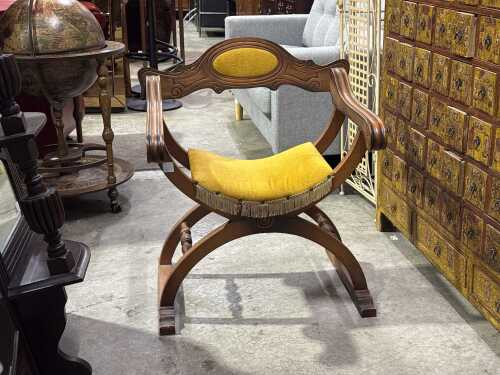 Savonarola chair