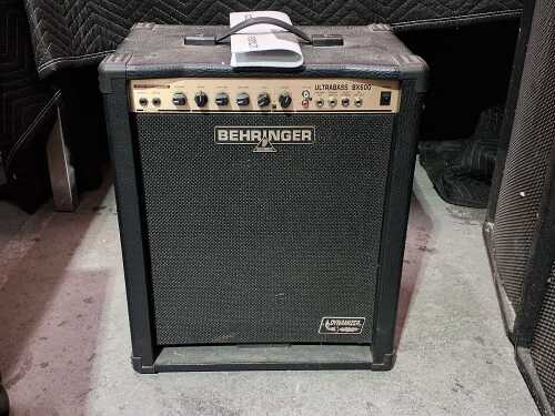 Behringer bx600 bass amplifier