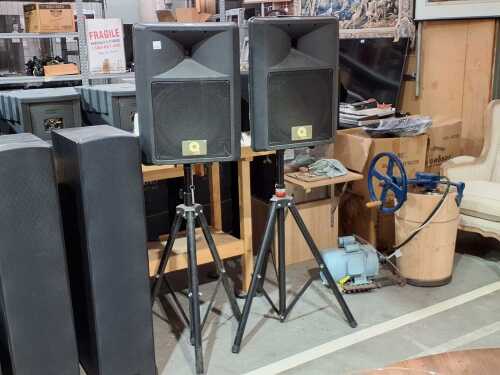 Two Quest passive speaker