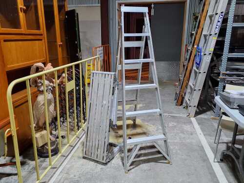 Two aluminium latter