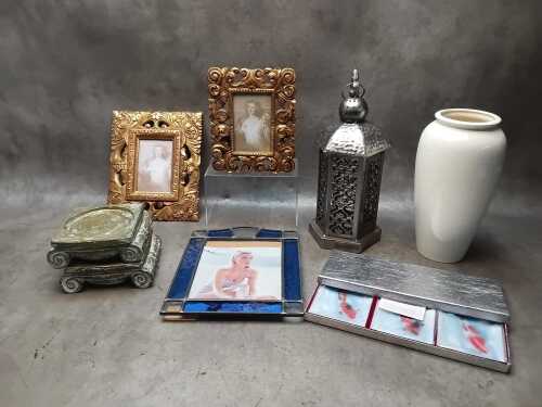 Group of decorator items