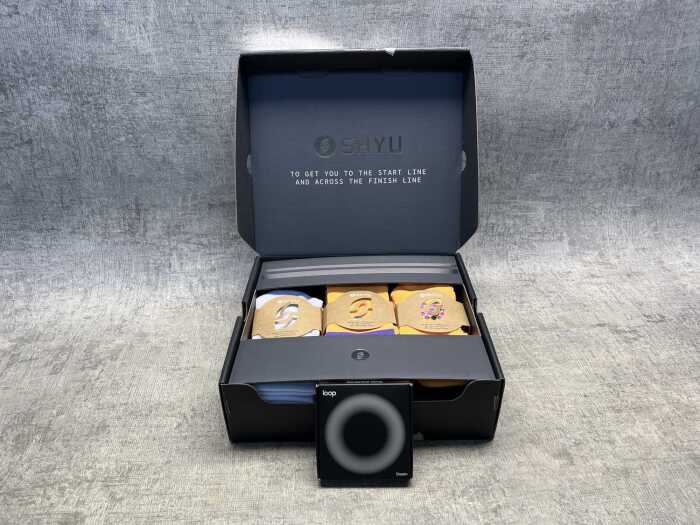 Shyu Socks Marathon Pack & Loop Dream earbuds