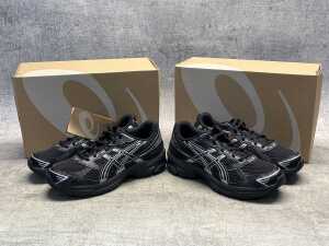 Two pairs Asics Gel-1130 GS size US 5 Kid's