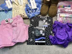 Group of mostly Girl's clothing size 2-4 - 4