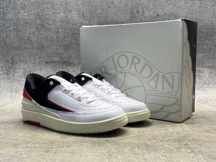 Nike Air Jordan 2 Retro Low size US 6 Women's