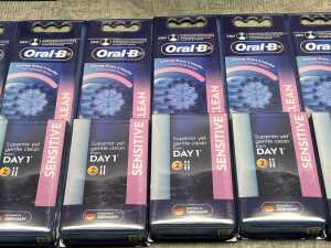 Group of Oral B products - 3