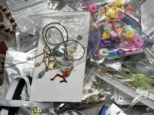 Group of jewellery - 5