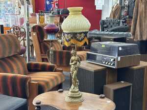 Art Nouveau style table lamp with glass and beaded shade