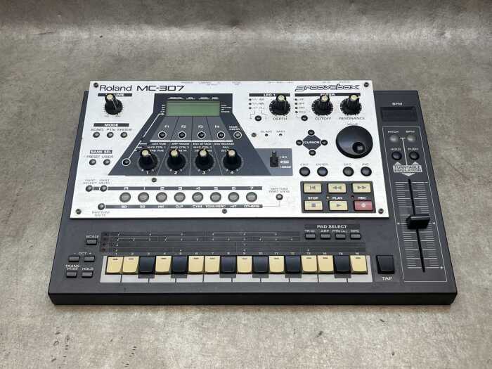 Roland MC-307 Groovebox sequencer and synthesiser
