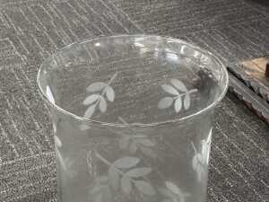 Leaf-etched hurricane clear glass vase. - 3