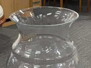 Contemporary clear glass flower vase with flared top - 2