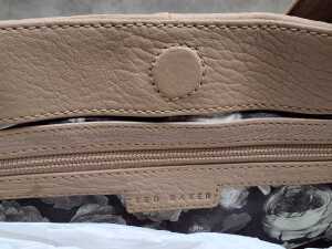 Designer-style handbag in rose gold tones - 5